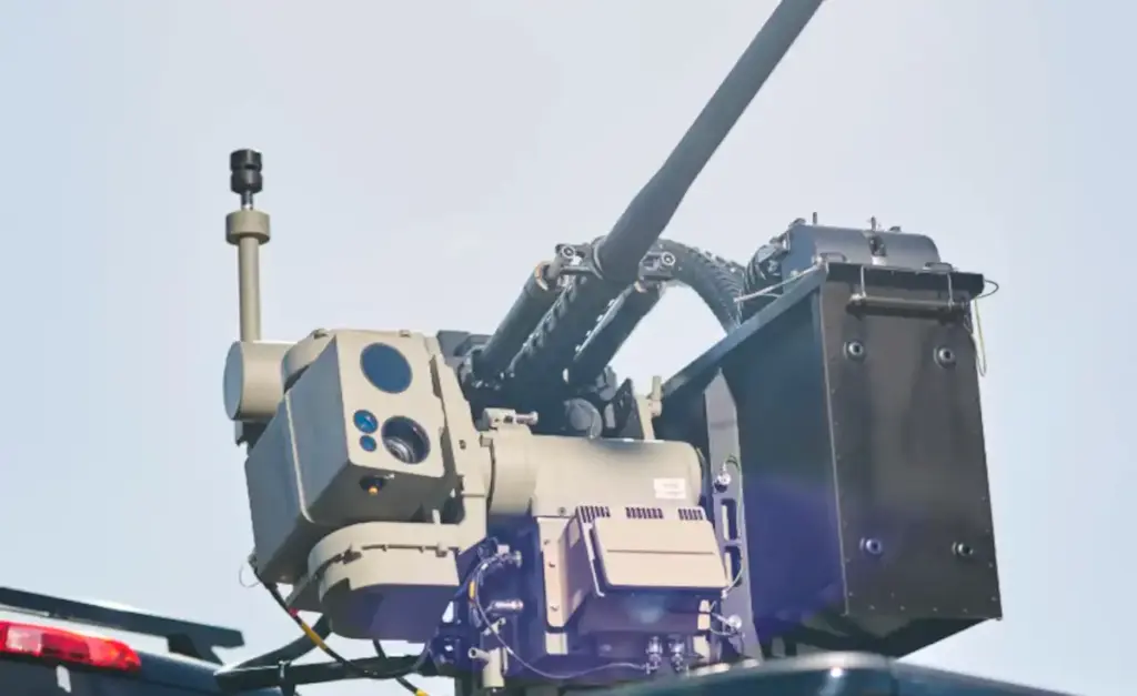 sistema antidrone slinger cannone M230LF